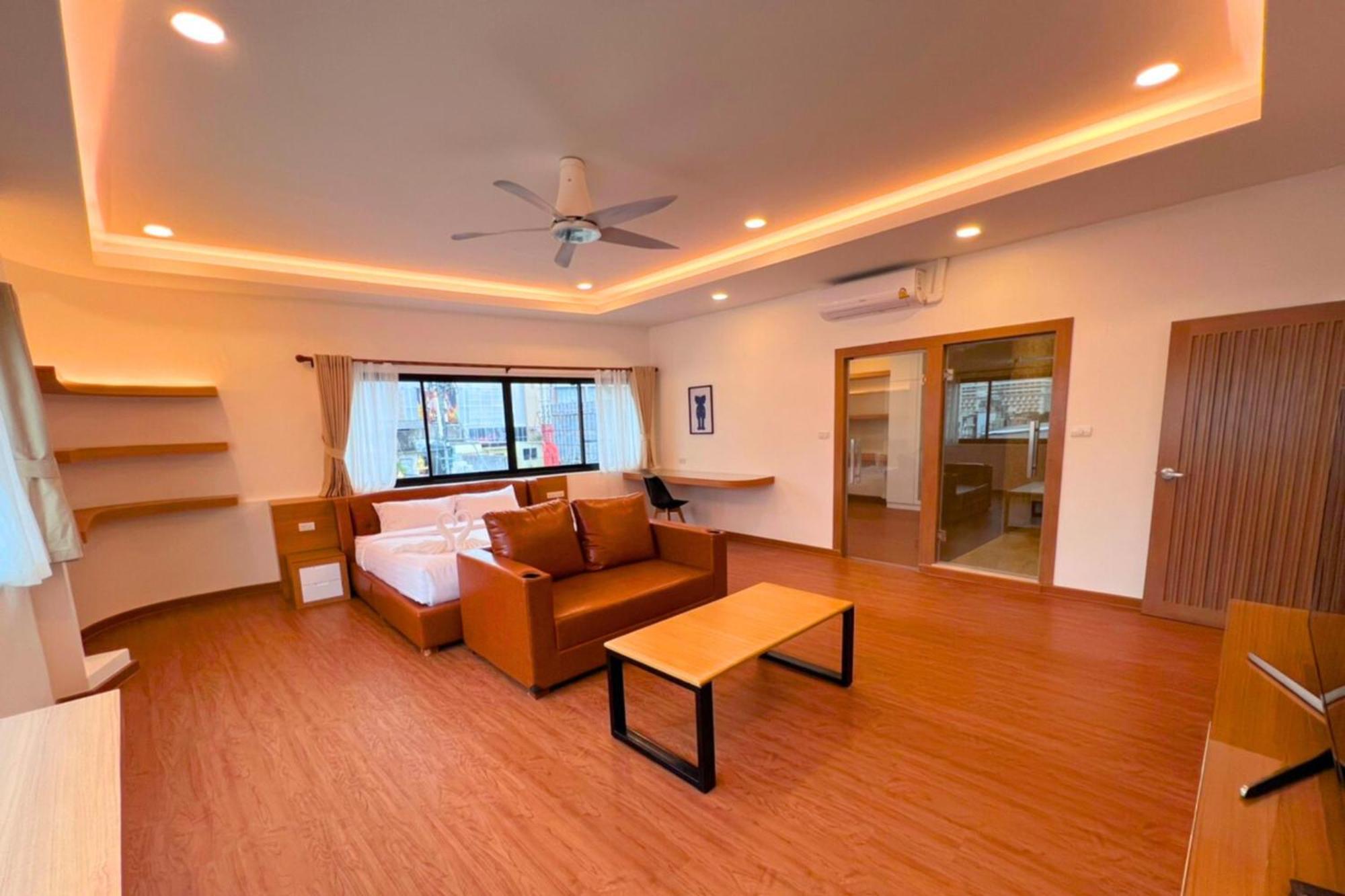 The Lodge Pattaya Luaran gambar