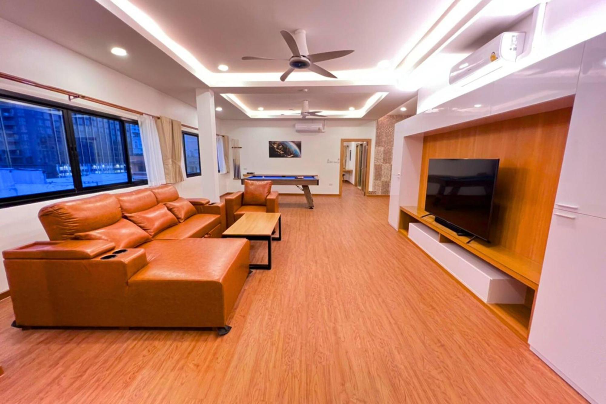 The Lodge Pattaya Luaran gambar
