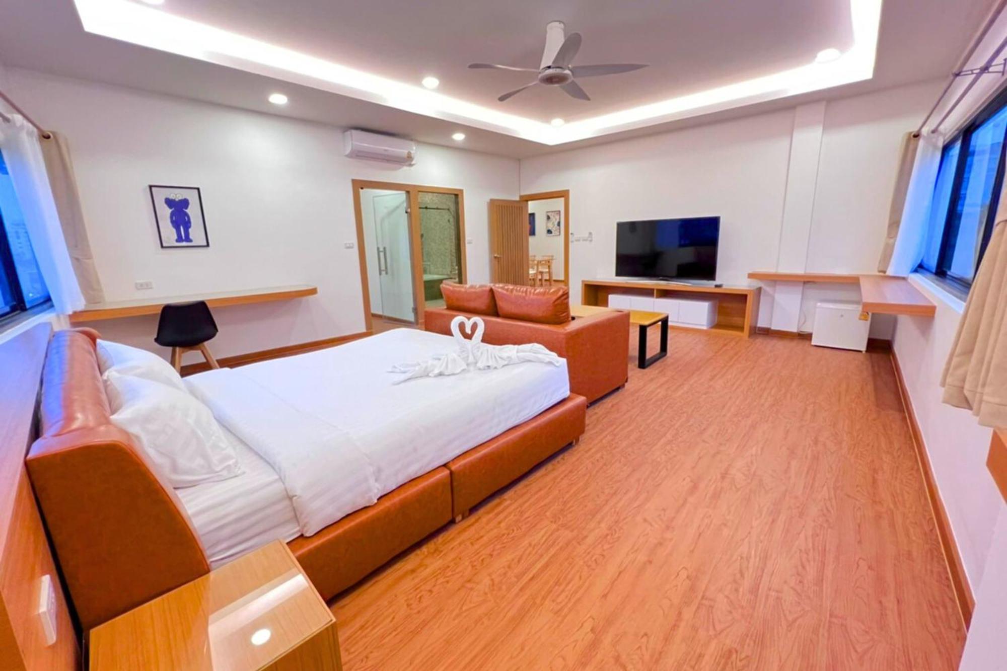 The Lodge Pattaya Luaran gambar