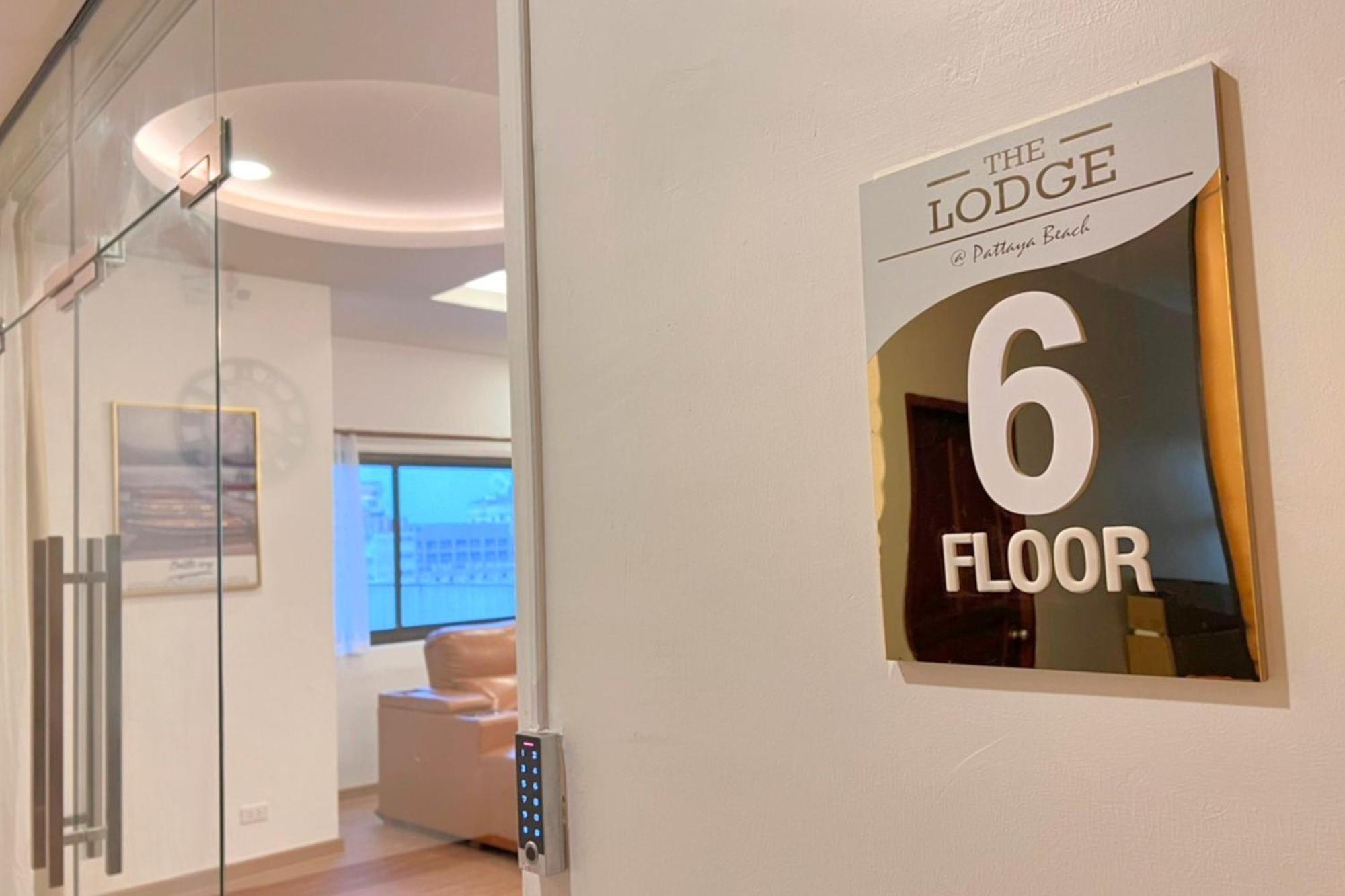 The Lodge Pattaya Luaran gambar